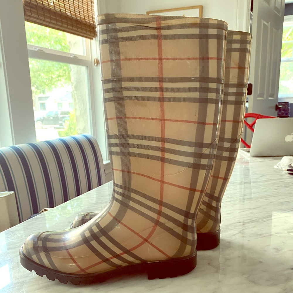 Burberry rain boots
